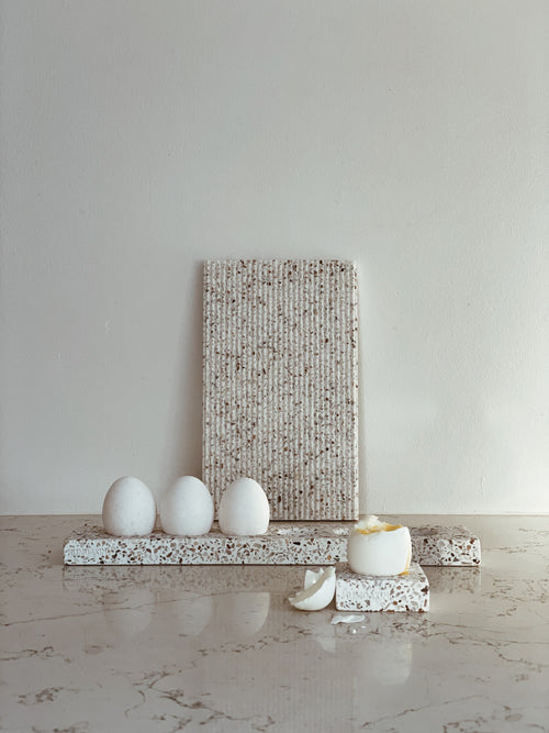 HUMDAKIN Terrazzo Egg Tray Single Terrazzo 138 Red/Beige