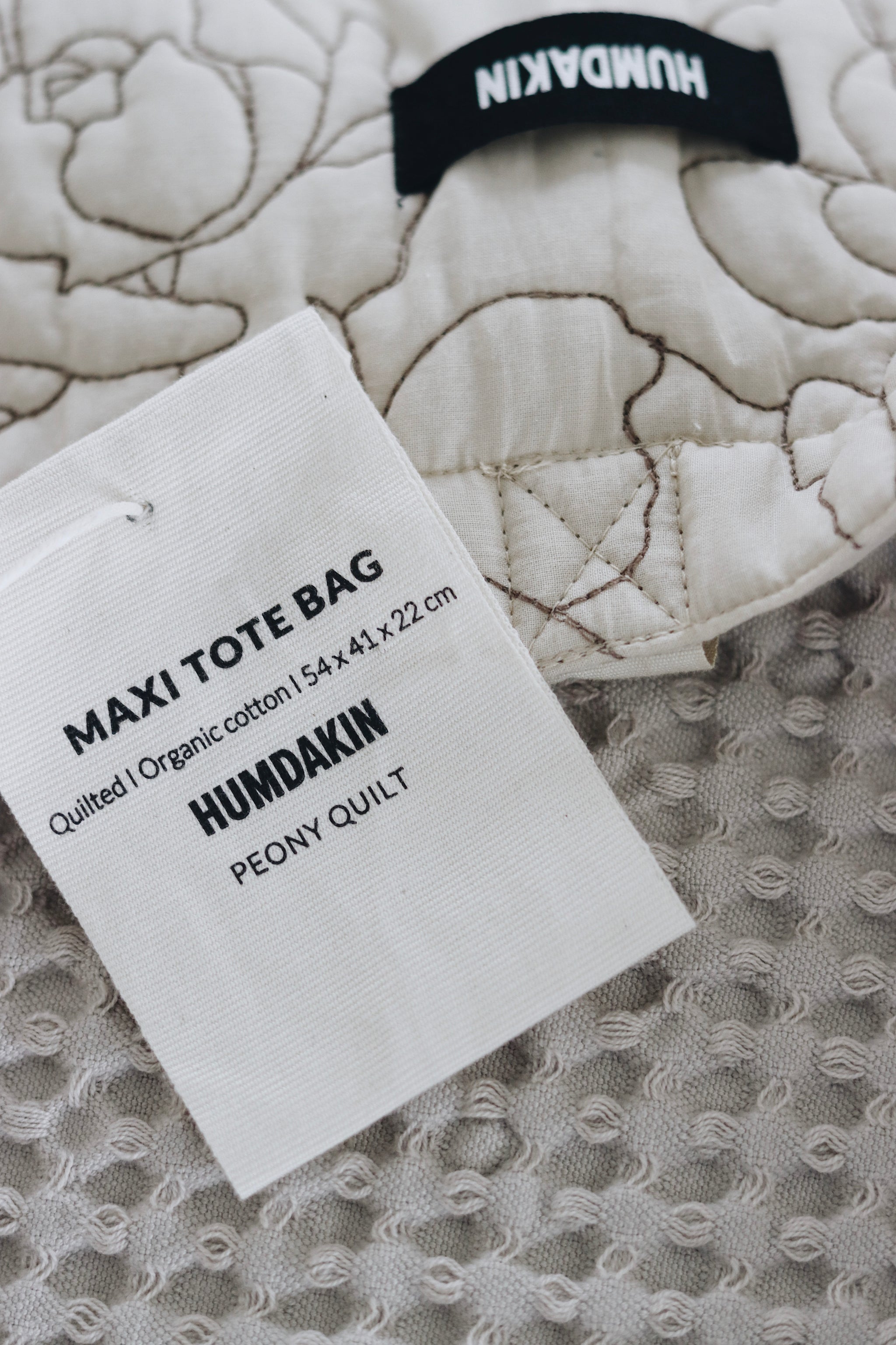 HUMDAKIN Maxi Tote Bag Bag 231 Light Stone - Peony Quilt