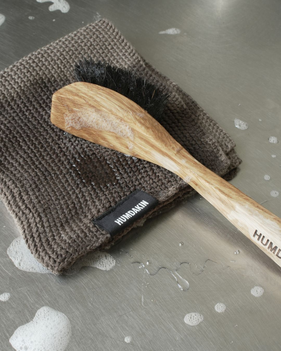 HUMDAKIN Oak Dish Brush - Horse Hair Accessories